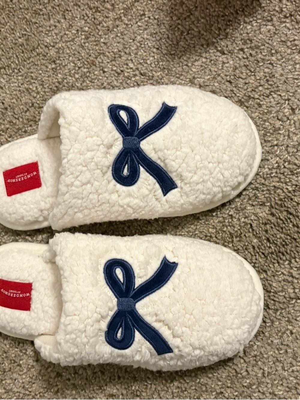 Wondershop White Plush Kids Slip-On Slippers with Navy Bow